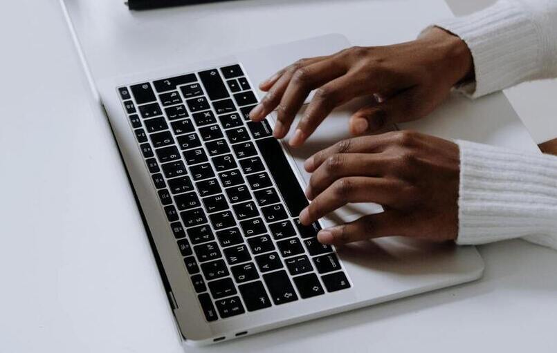 Pourquoi l’informatique bureautique reste la compétence N°1 exigée par les recruteurs ?